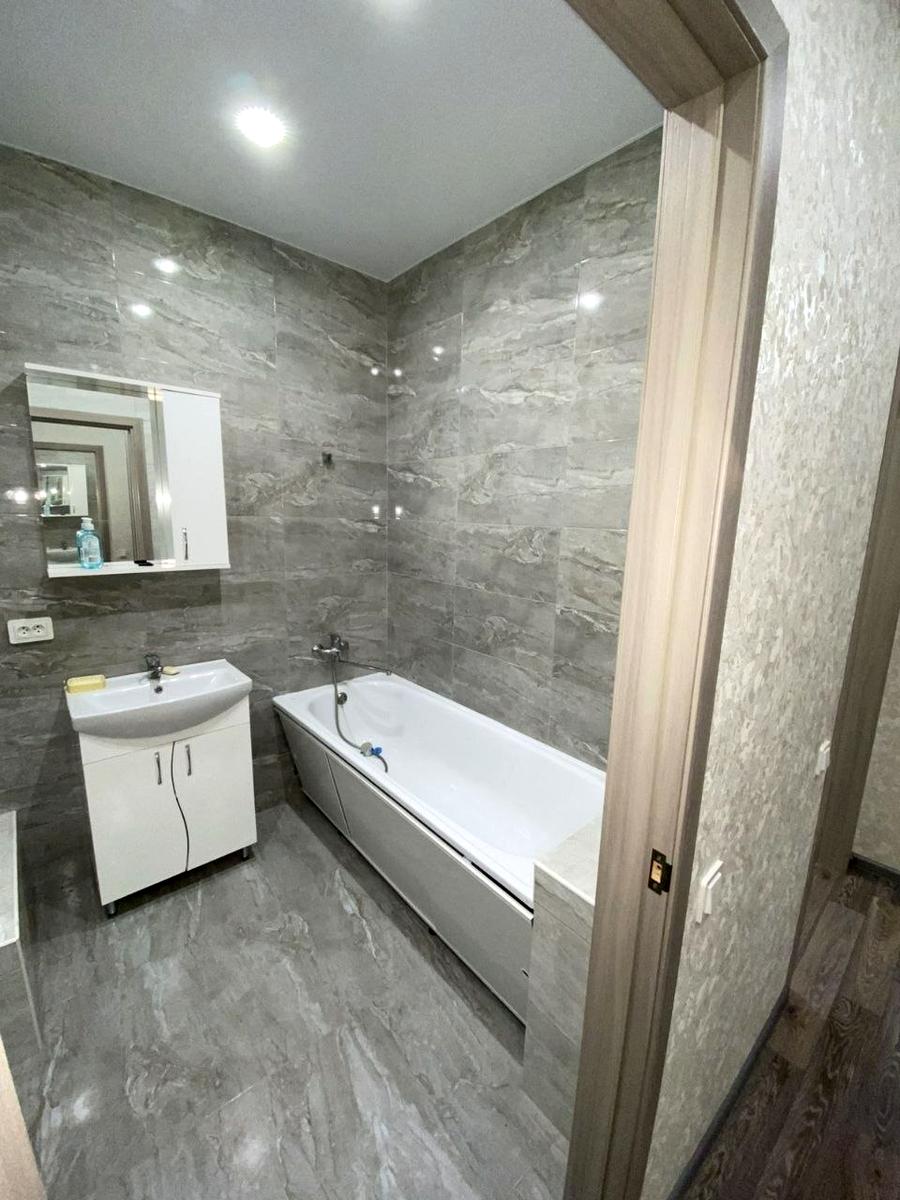 1870772190183446