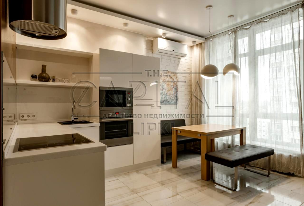 1870772650350393