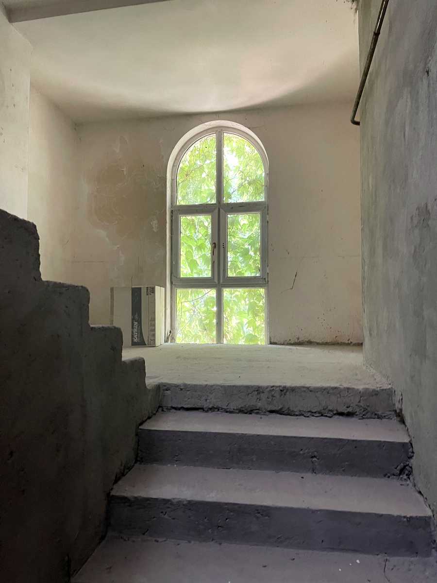 1870773977283064