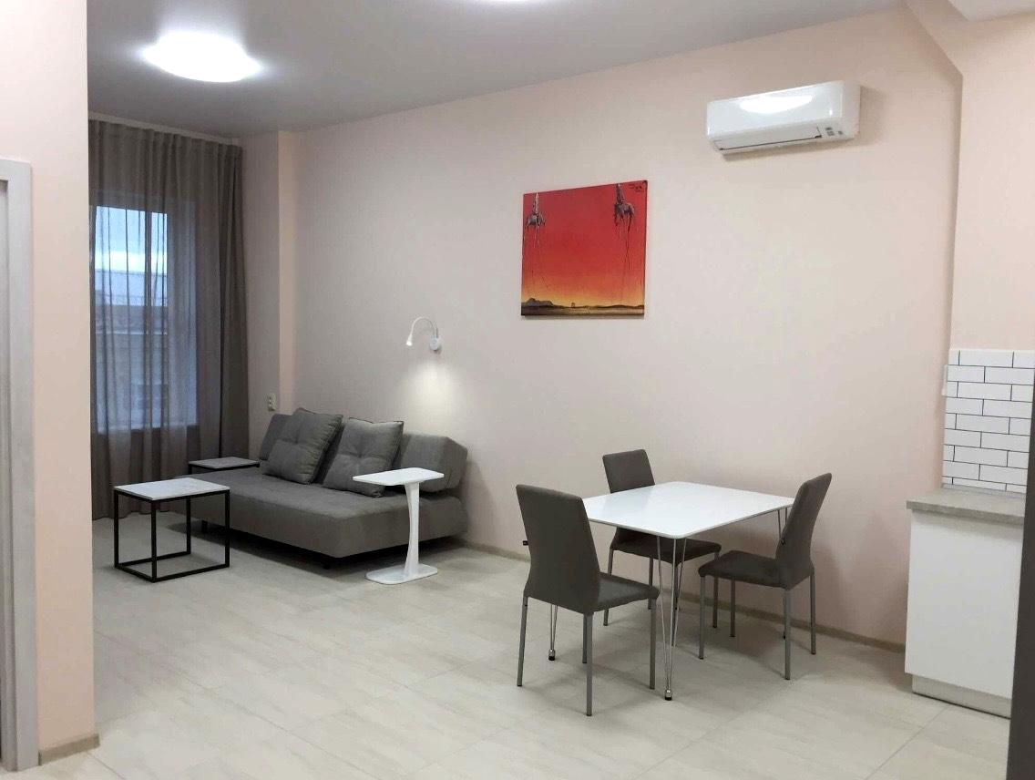 1870775835125519