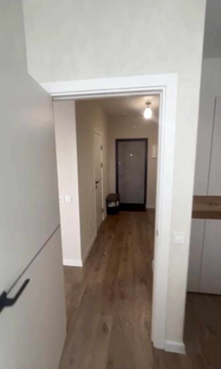 1870776952784687