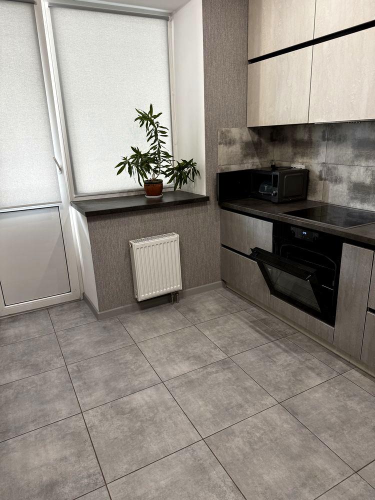 1870777252876771