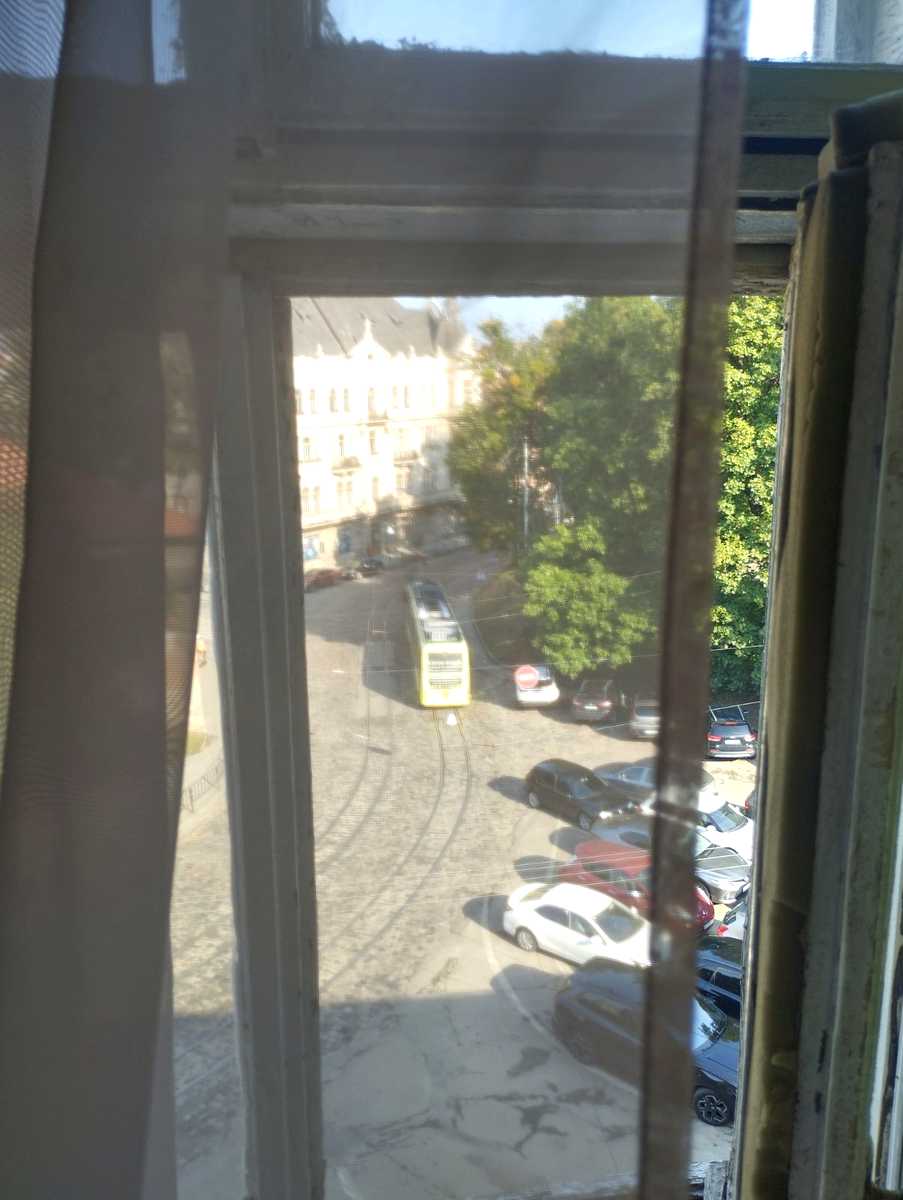 1870779111185556