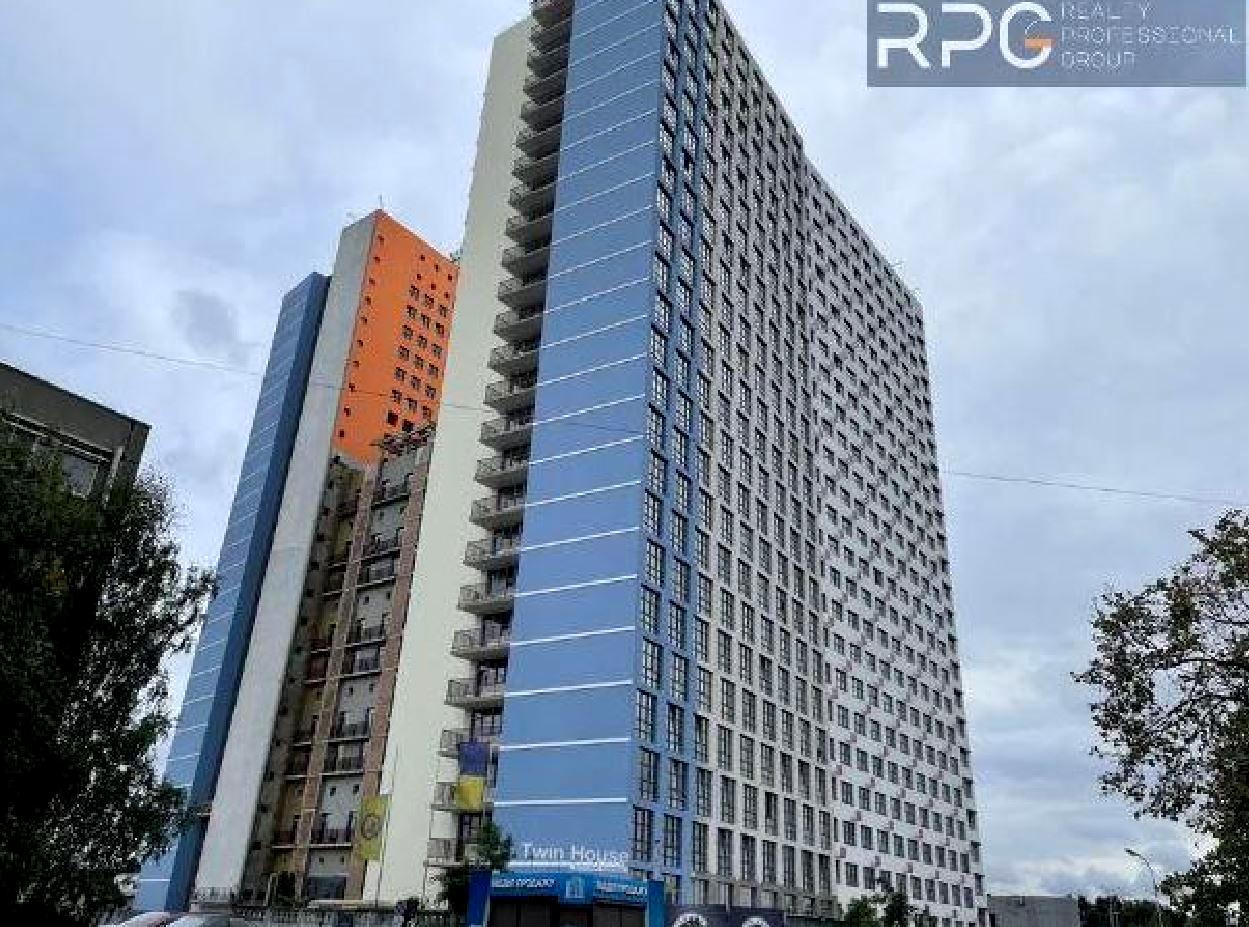 1870781526396065