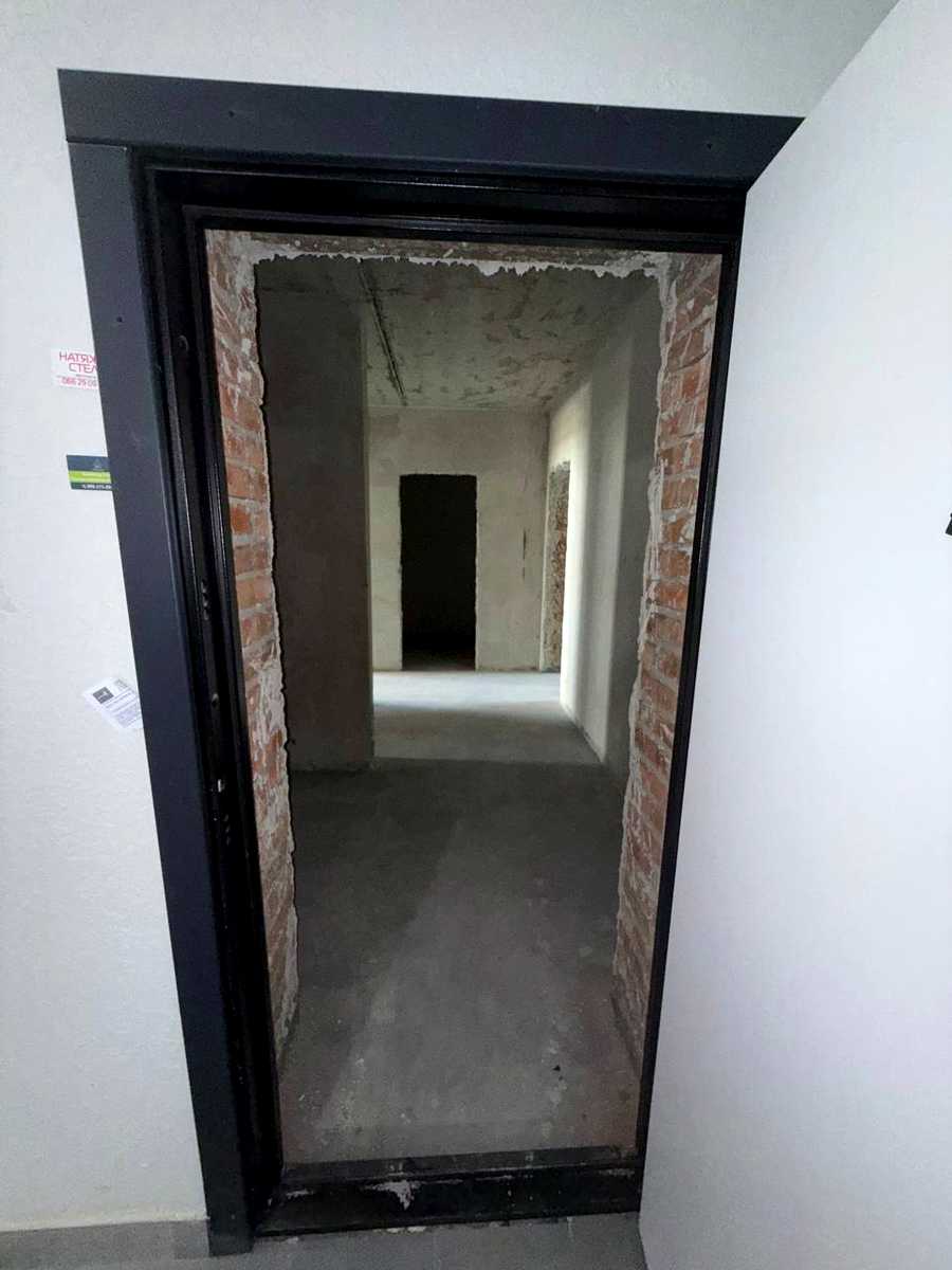 1870781729011031