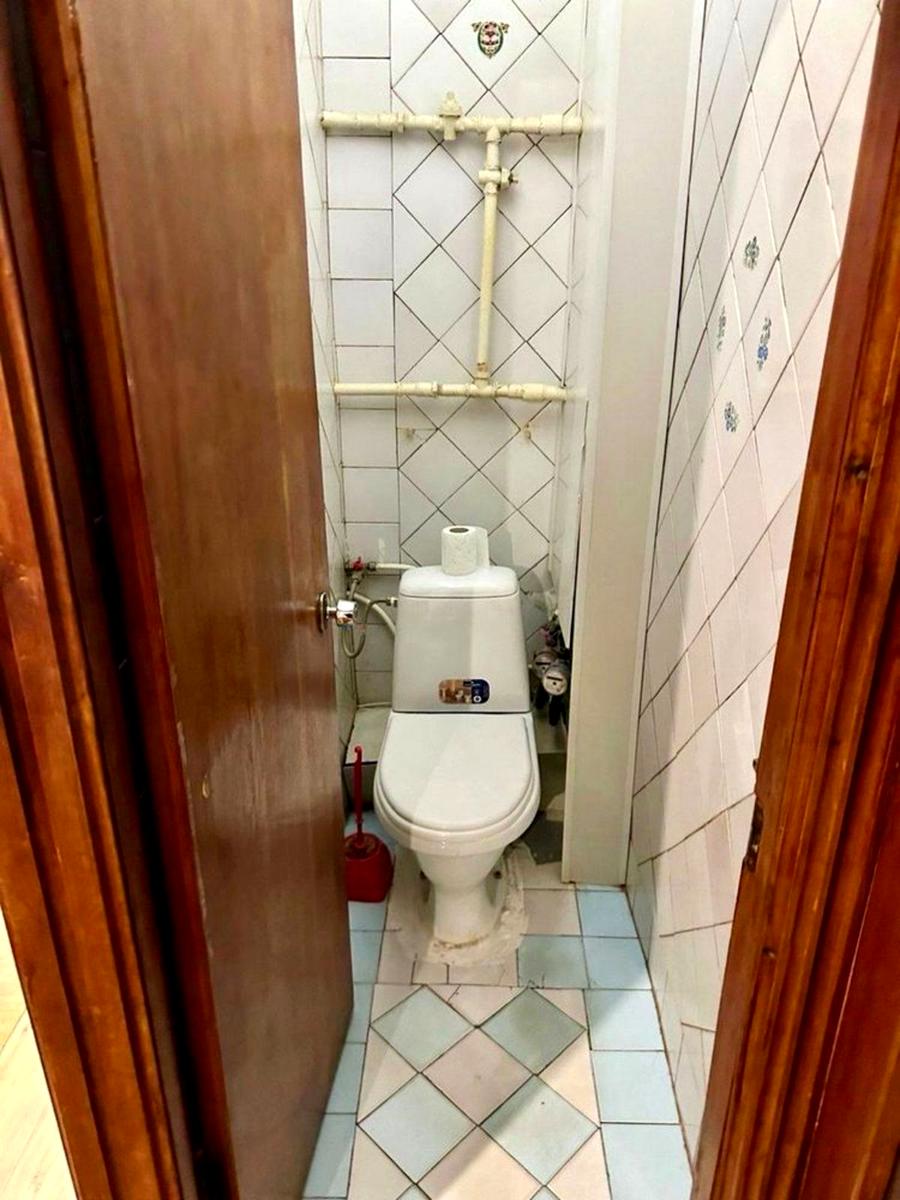 1870782043579067