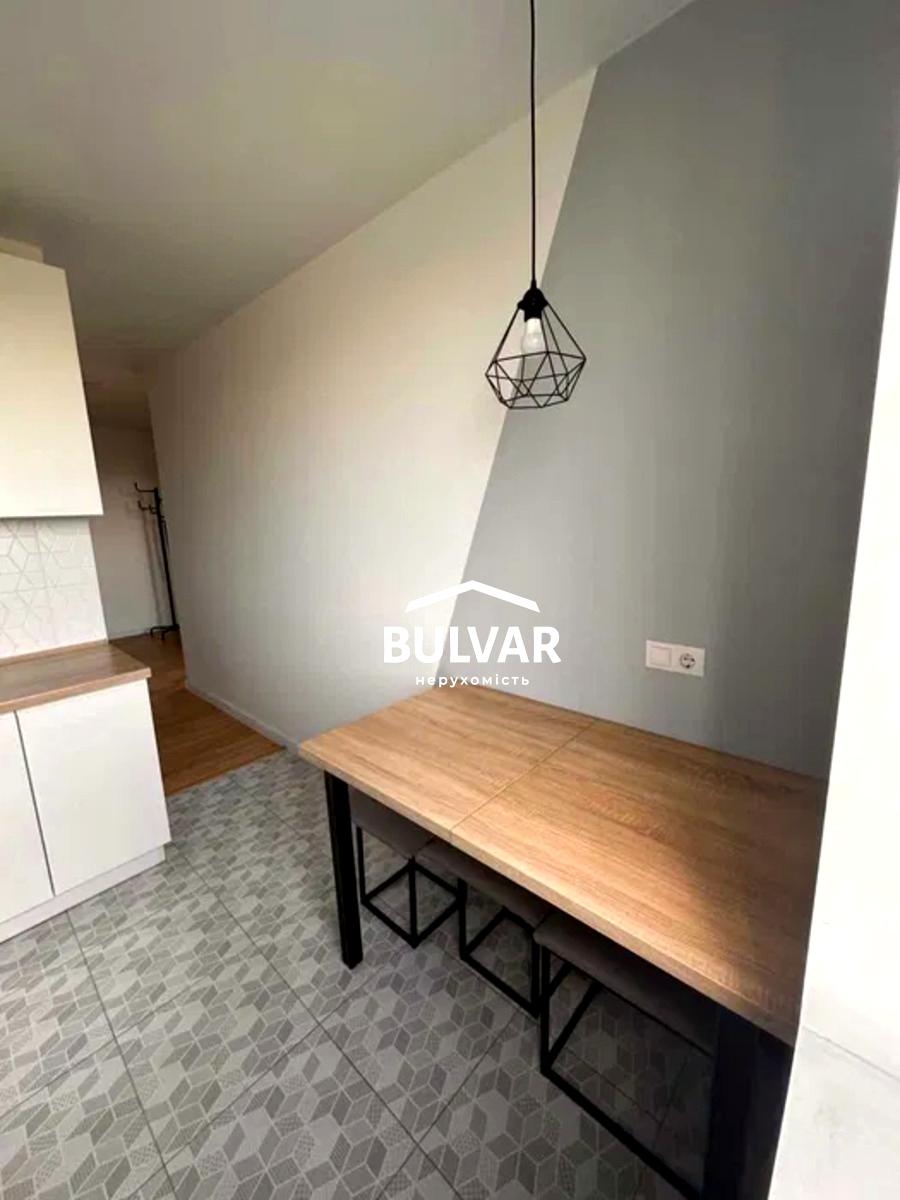 1870782248874407