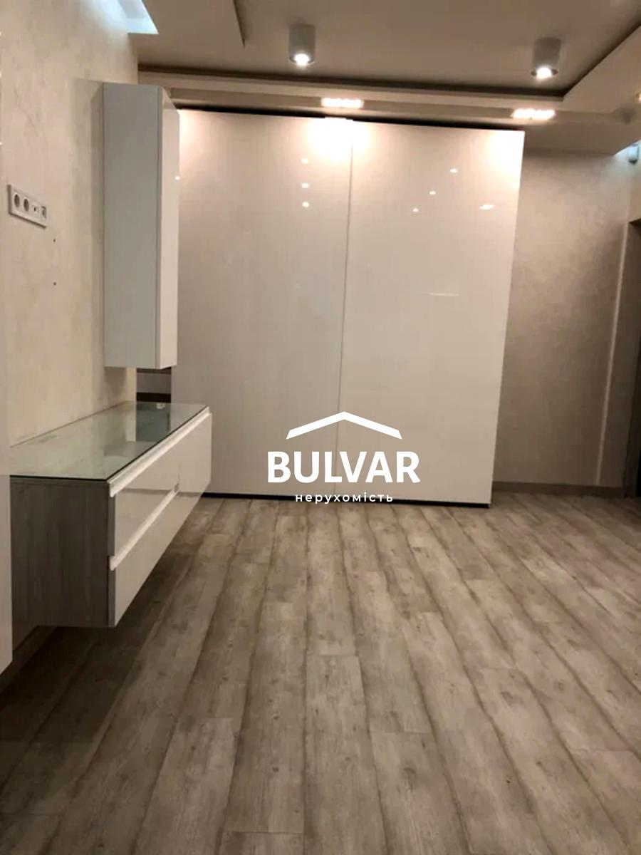 1870784473646879
