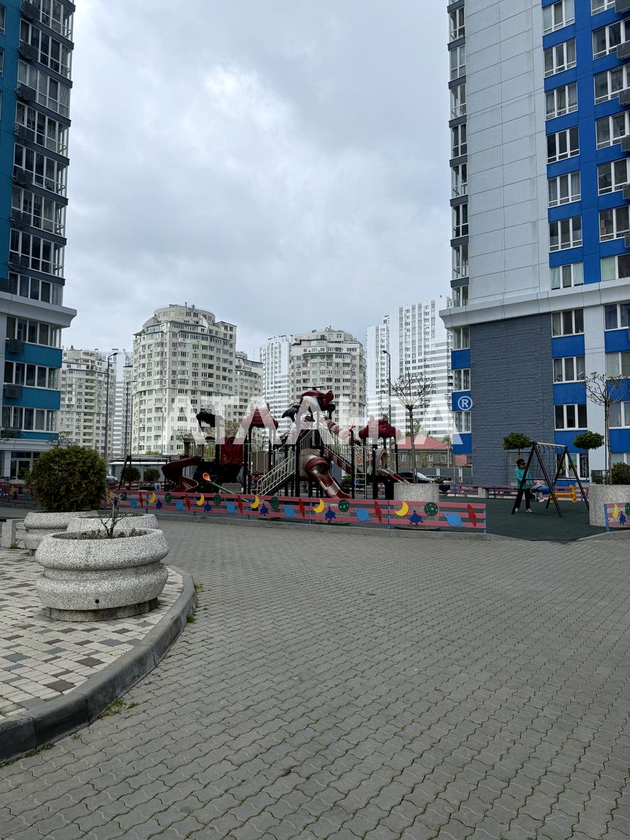 1870785447345038