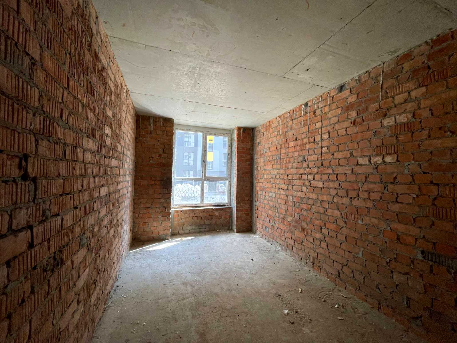 1870786422518603