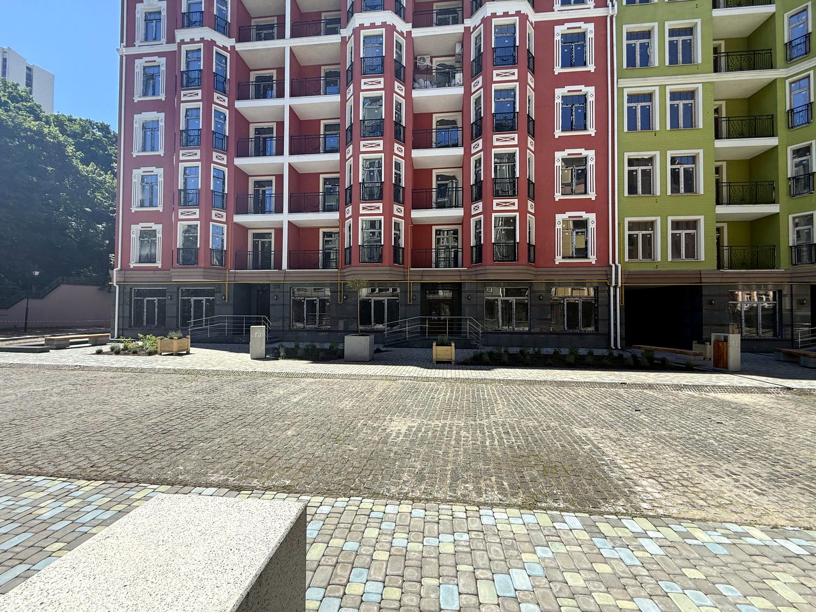 1870792209663154