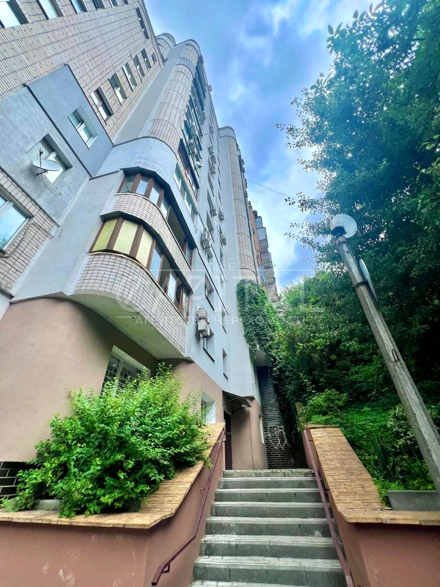 1870795306904908