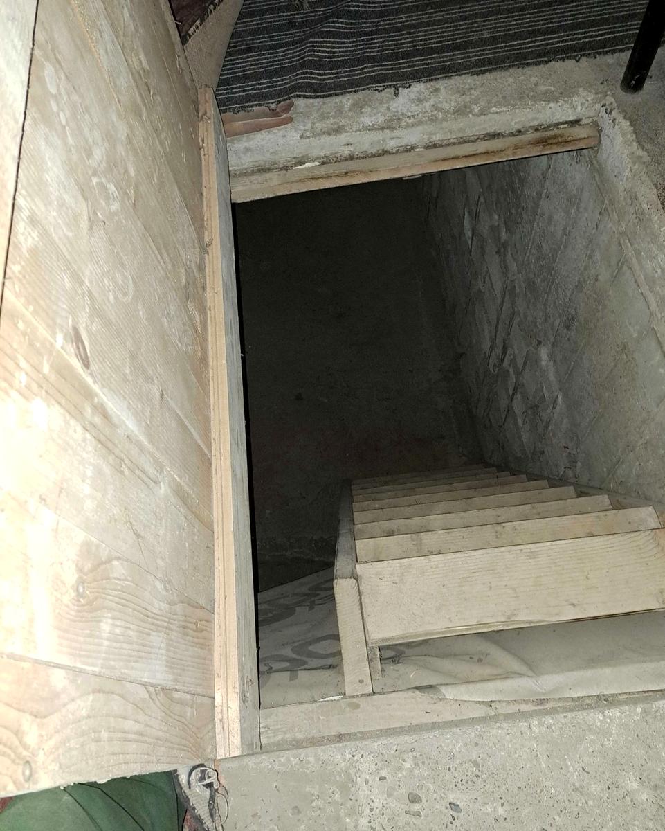 1870798111075968