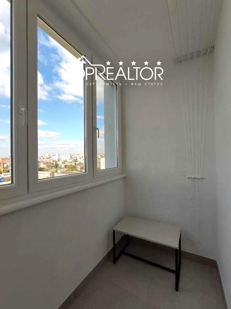 1870851696577245