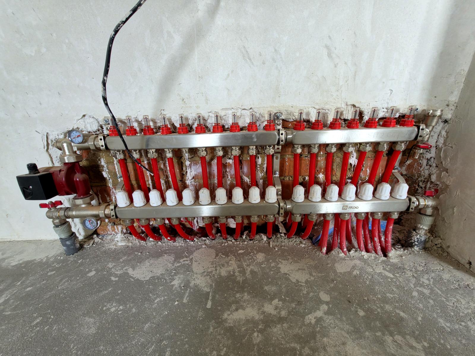 1870851768998503