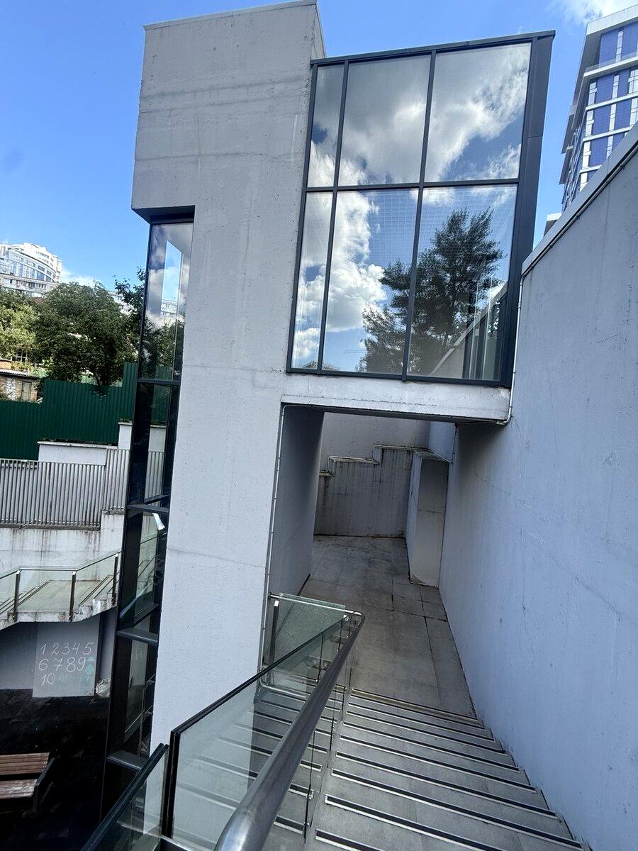 1870856027582973