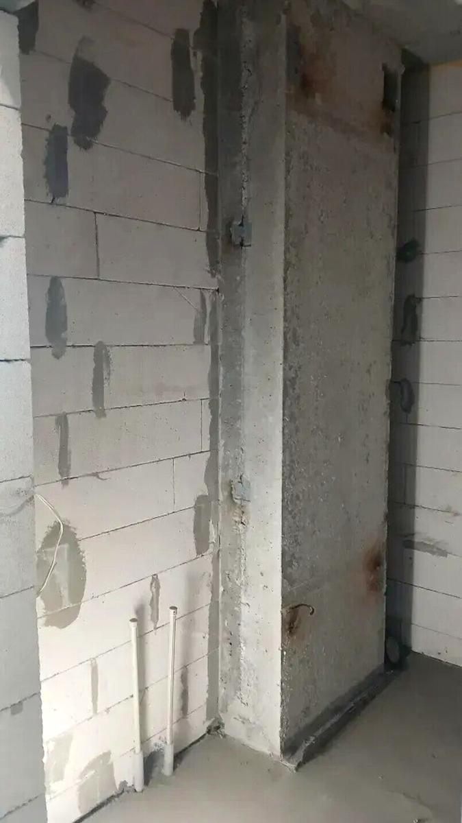 1870858828606904