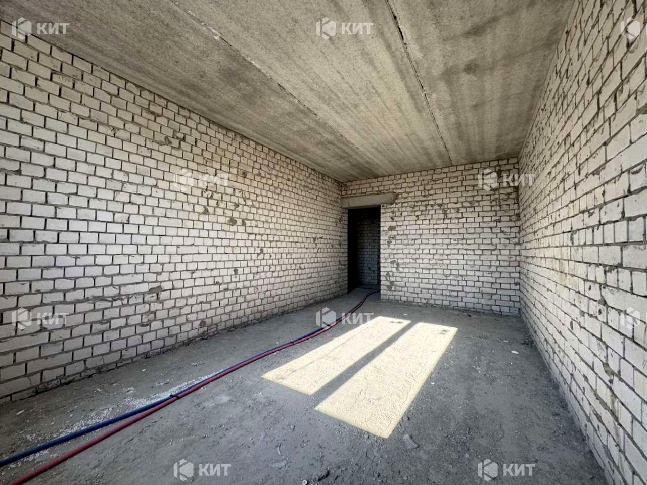 1870866045761456