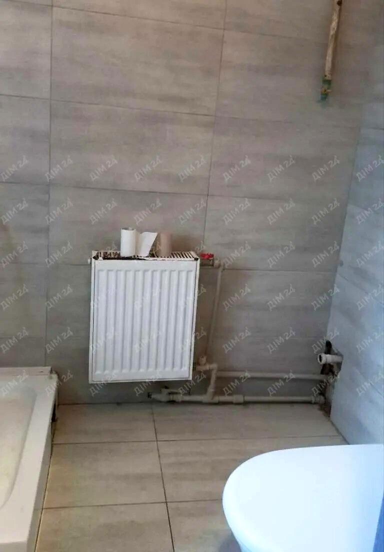 1870866069693357