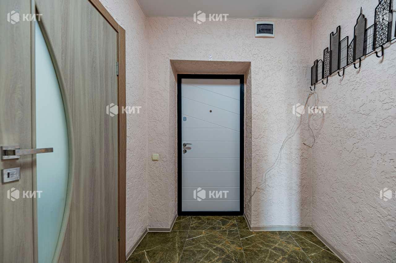 1870866333224815