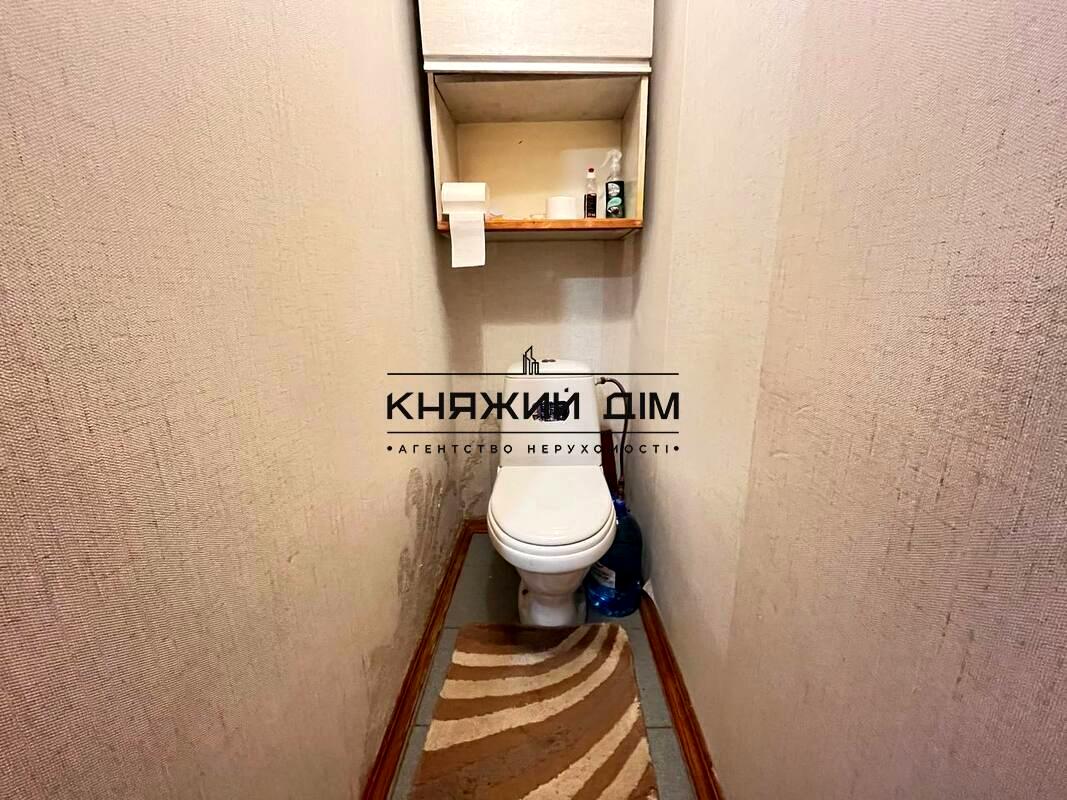 1870866667321953