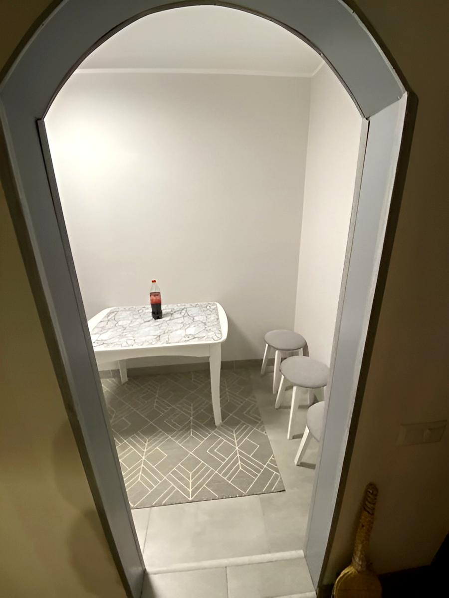 1870868905639035