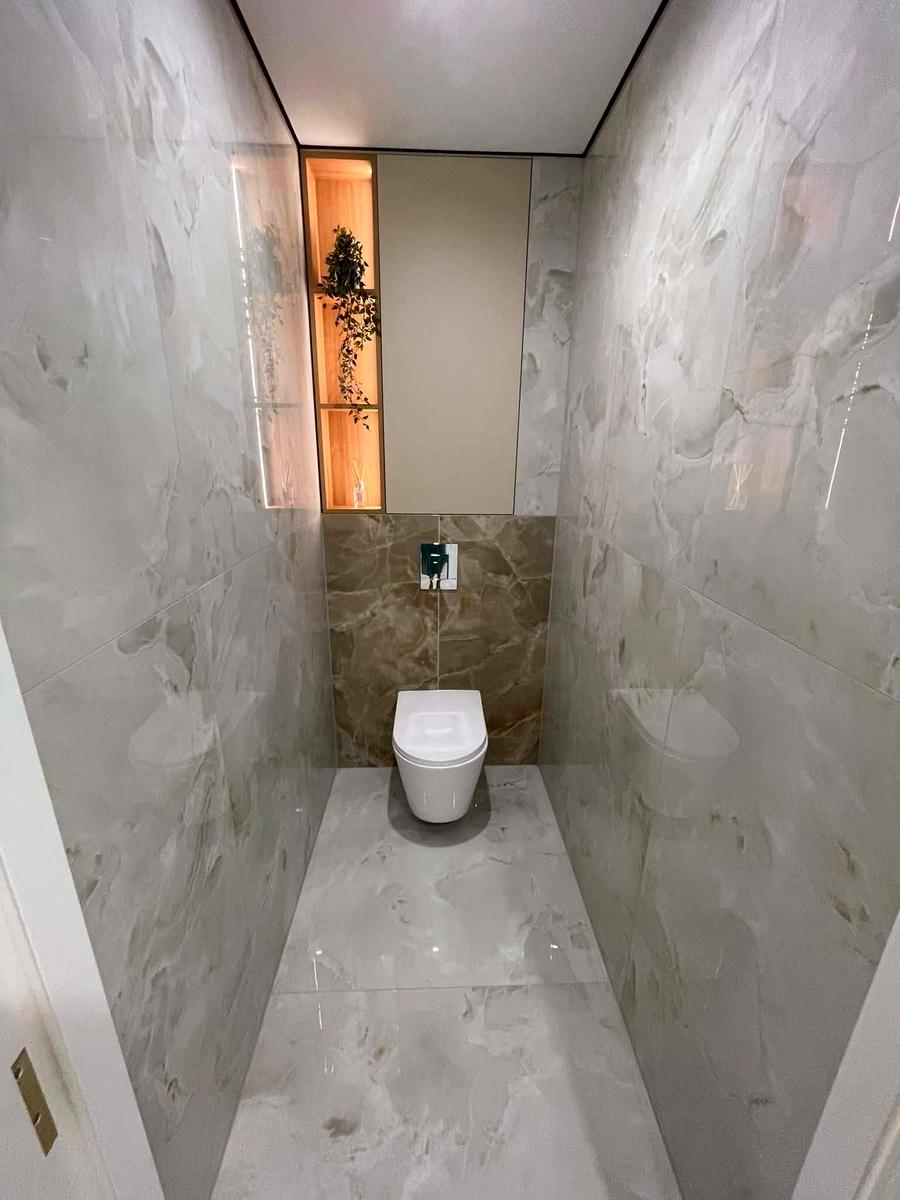 1870868947499526