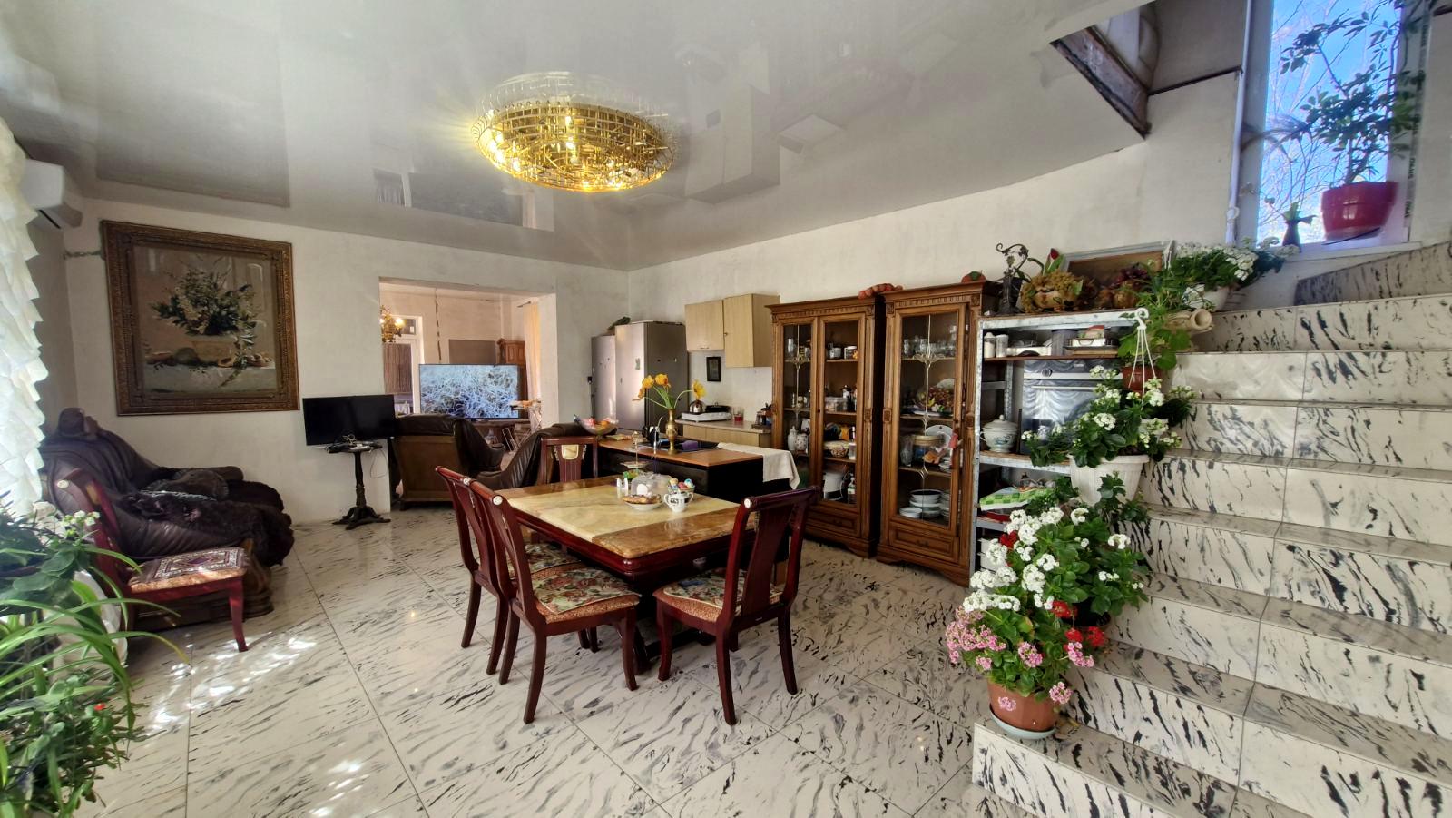 Дом по адресу ул. Рыбачья (площадь 190 м²) - imageAlt 10 Дом по адресу ул. Рыбачья (площадь 190 м²) - Atlanta.ua - imageAlt 10