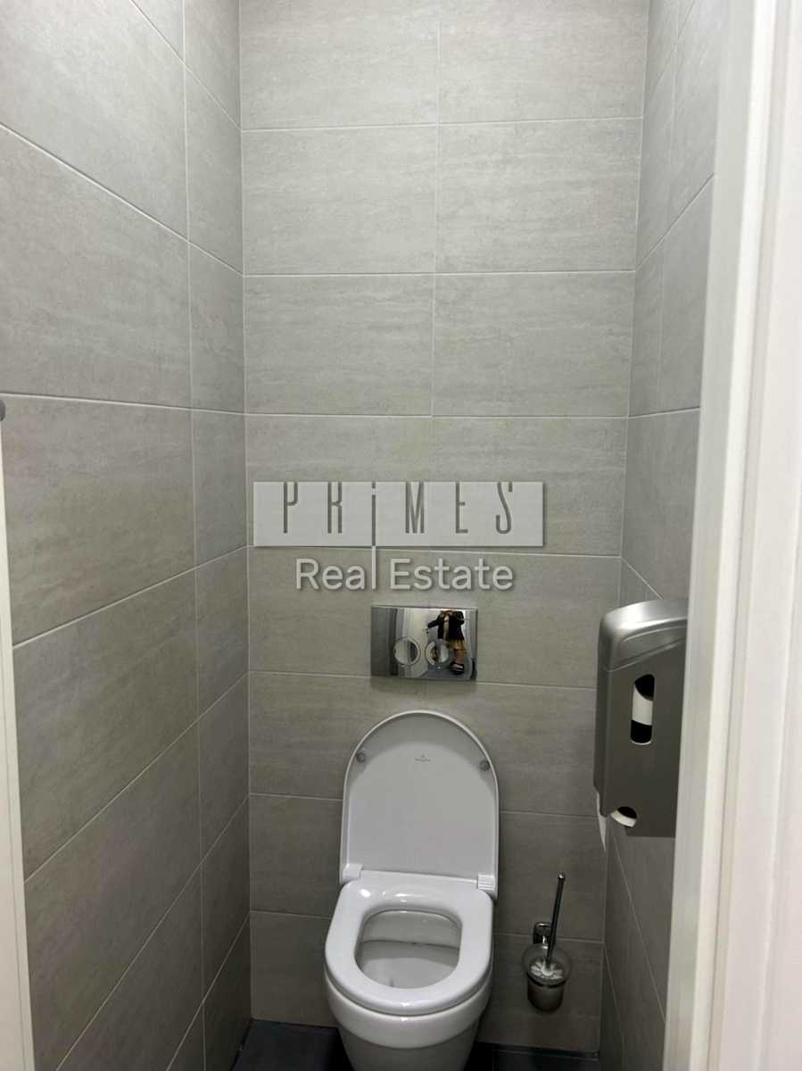 1870870277178897