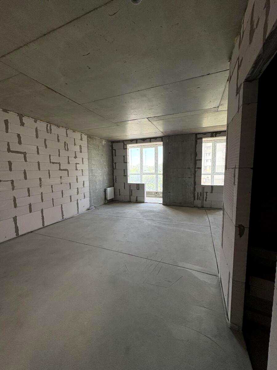 1870875412746744