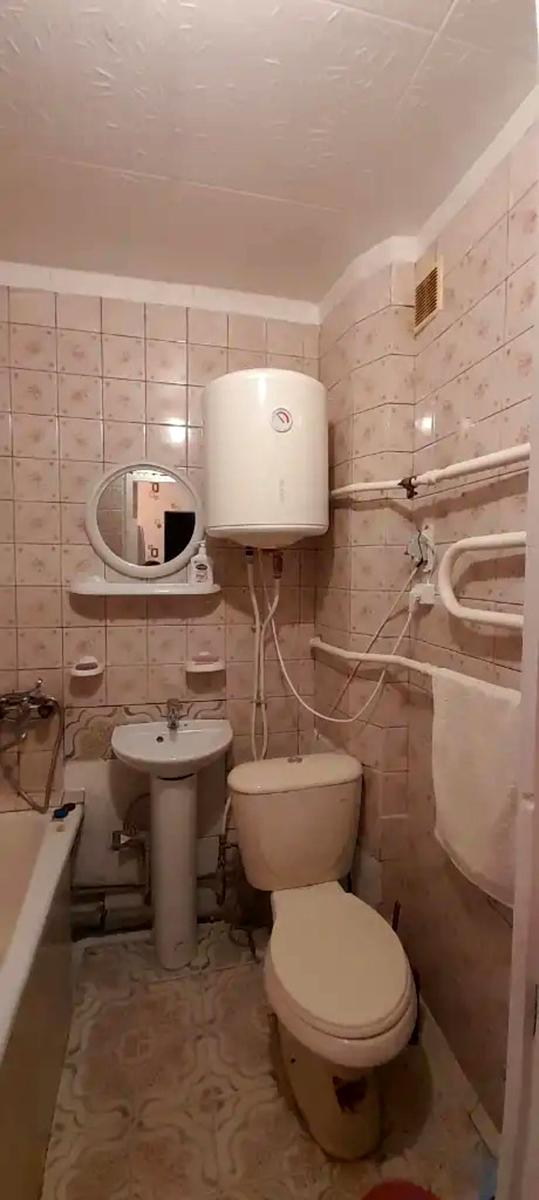 1870875785888850