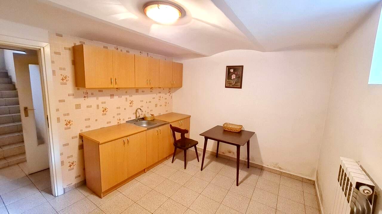 1870875935483713
