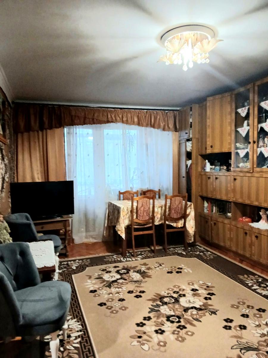 1870876283553631