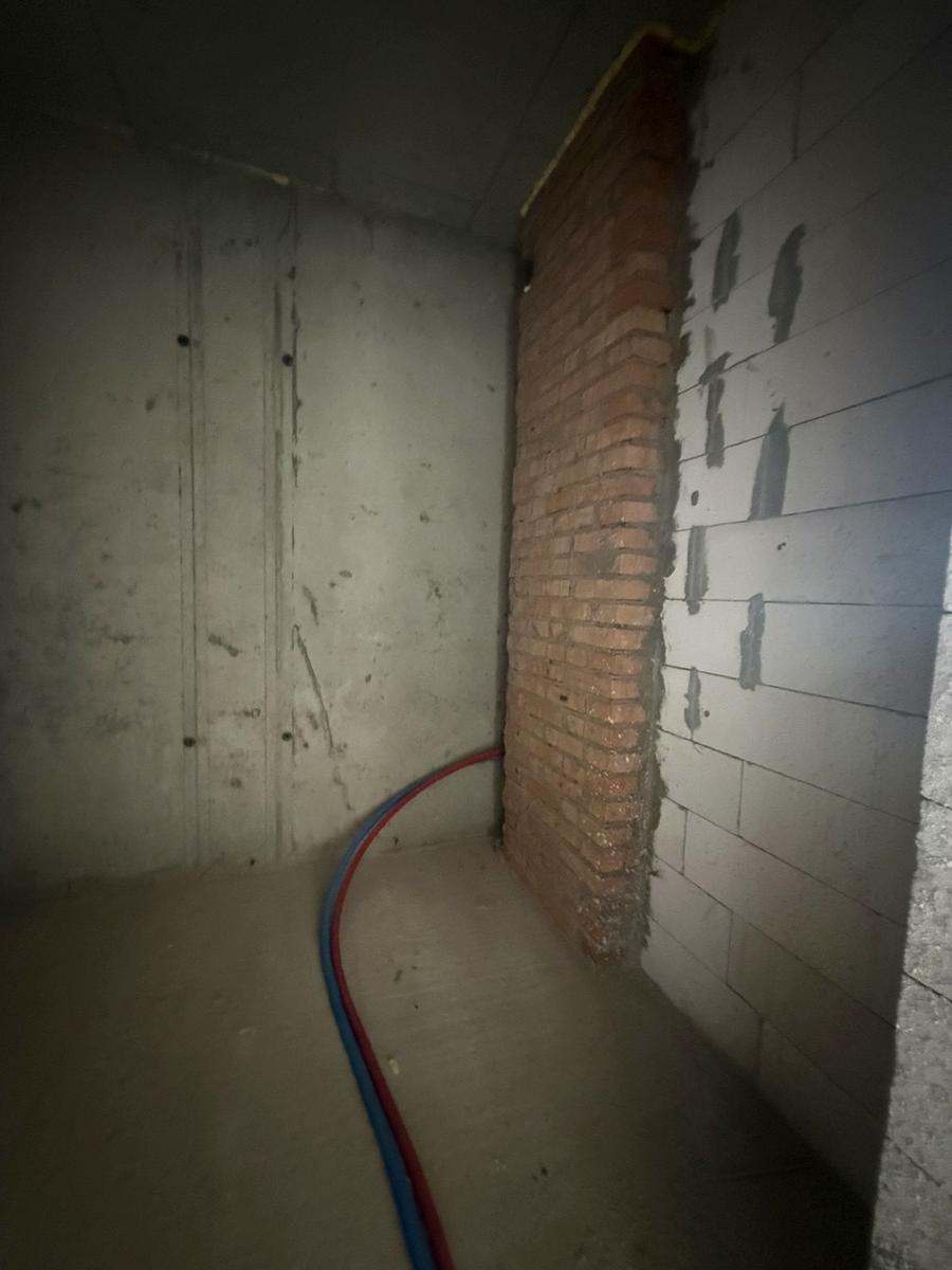 1870877532969300