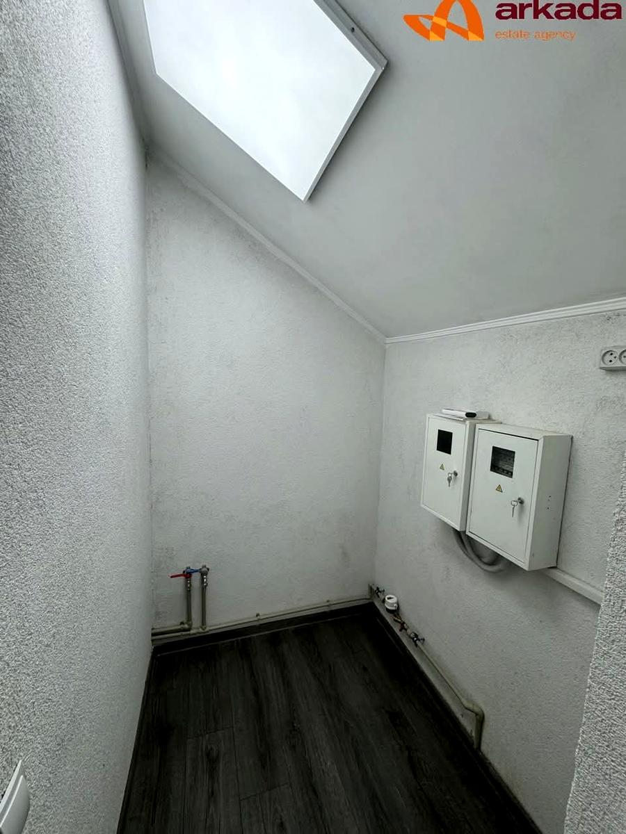 1870880786224578