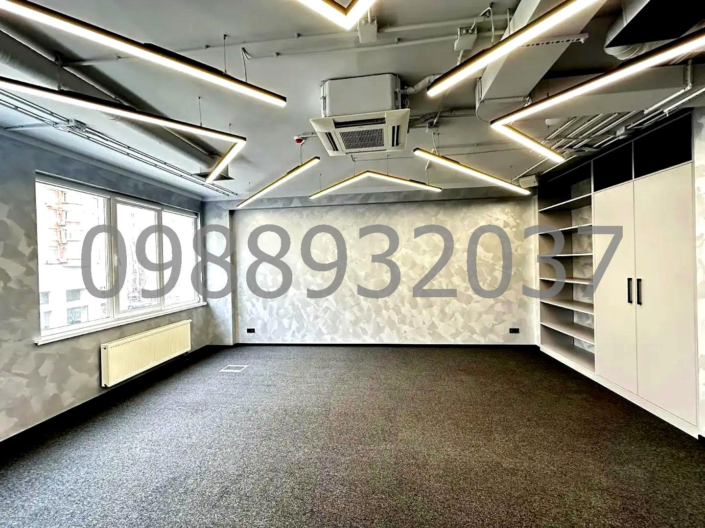 1870886918984443