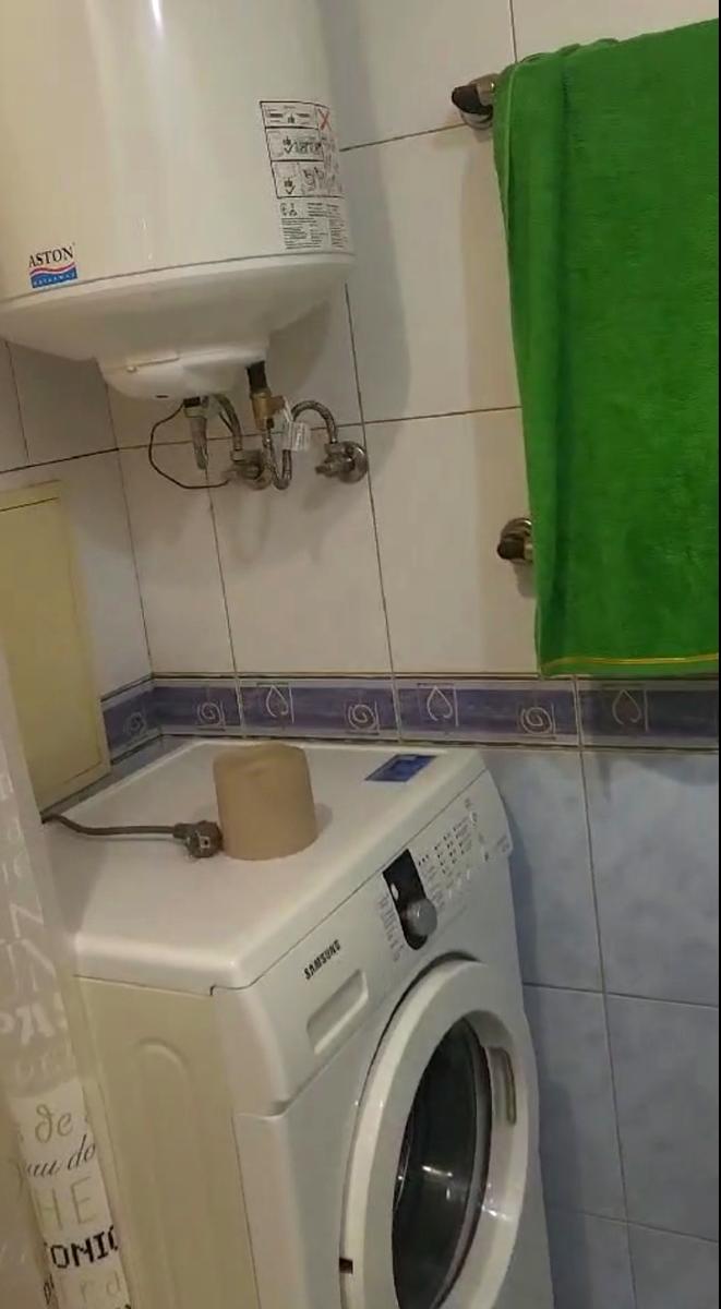 1870899044521683