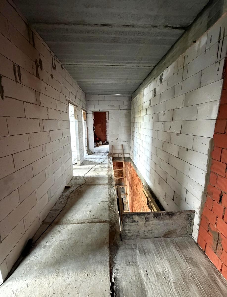 1870899200204525