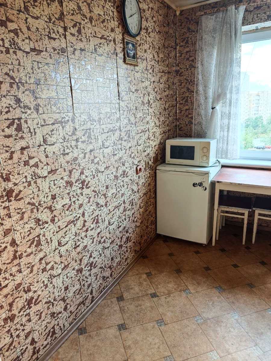 1870902859124906