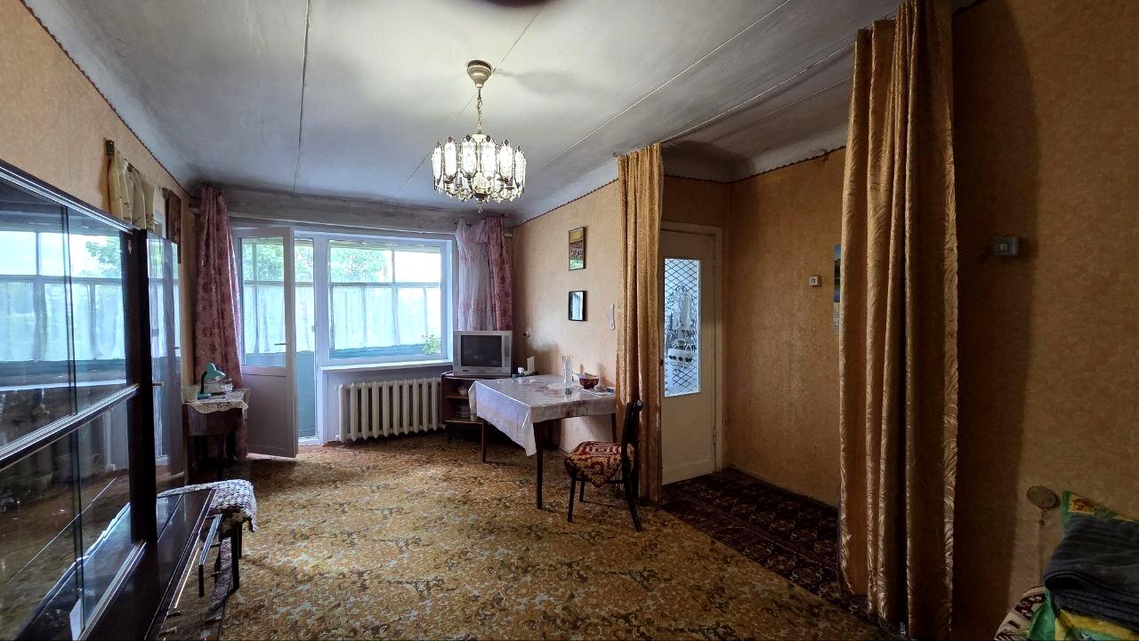 1870938379406936
