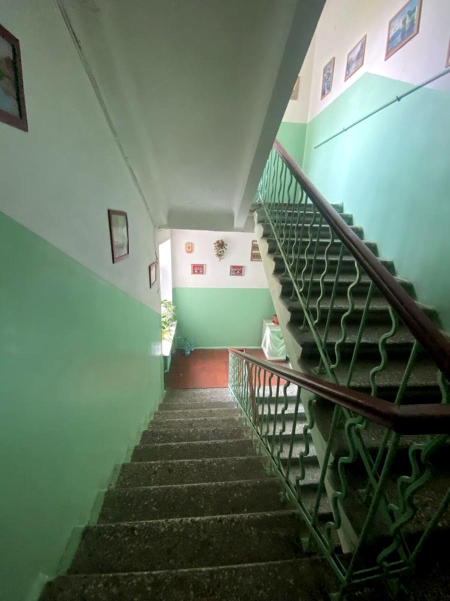 1870945372242934