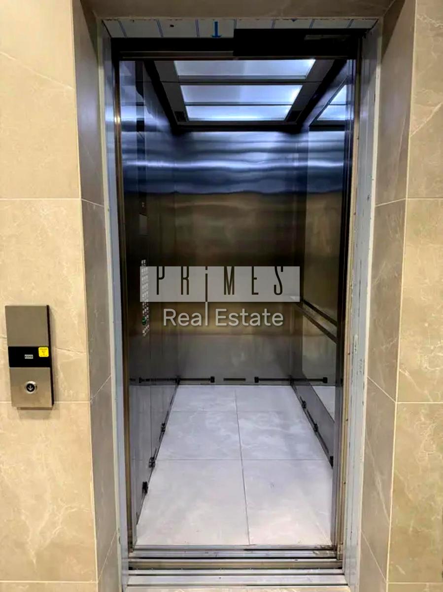 1870946228946375