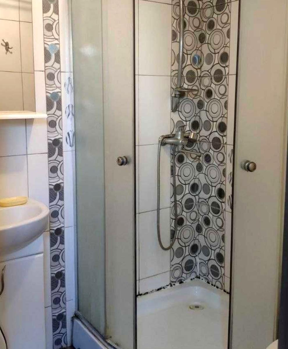 1870948452986087