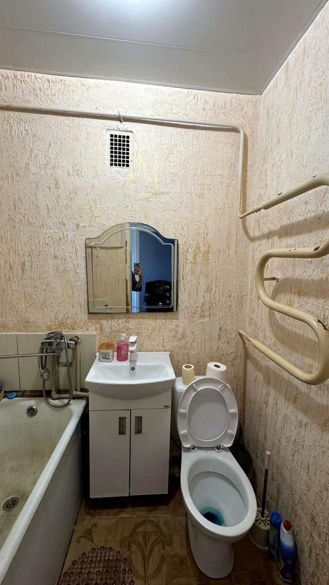 1870948528790249