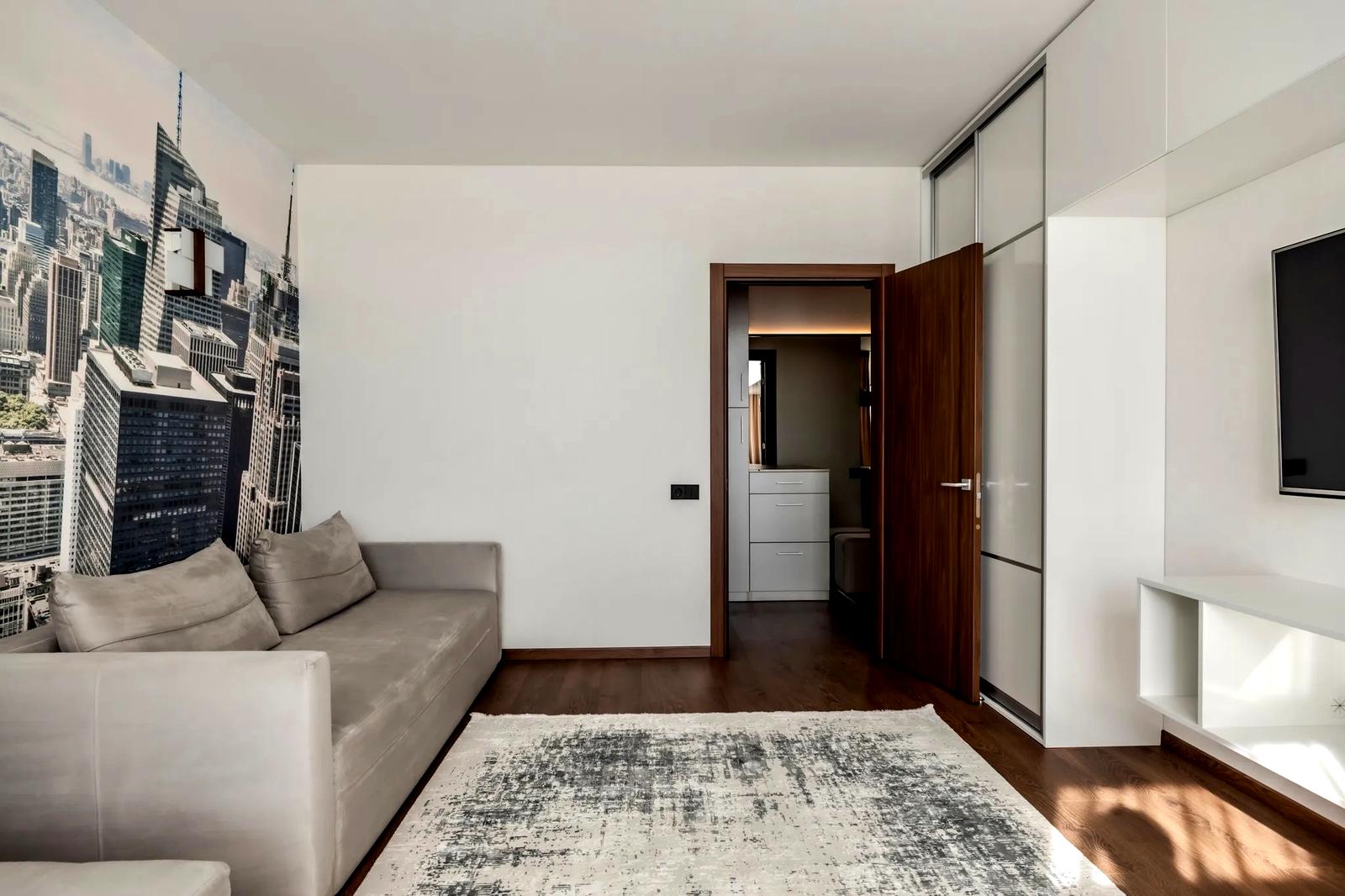 1870953691248185