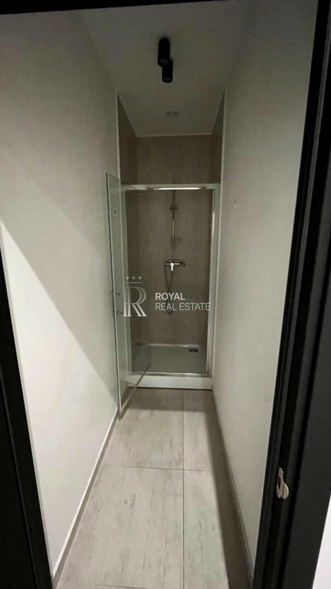 1870953861049808