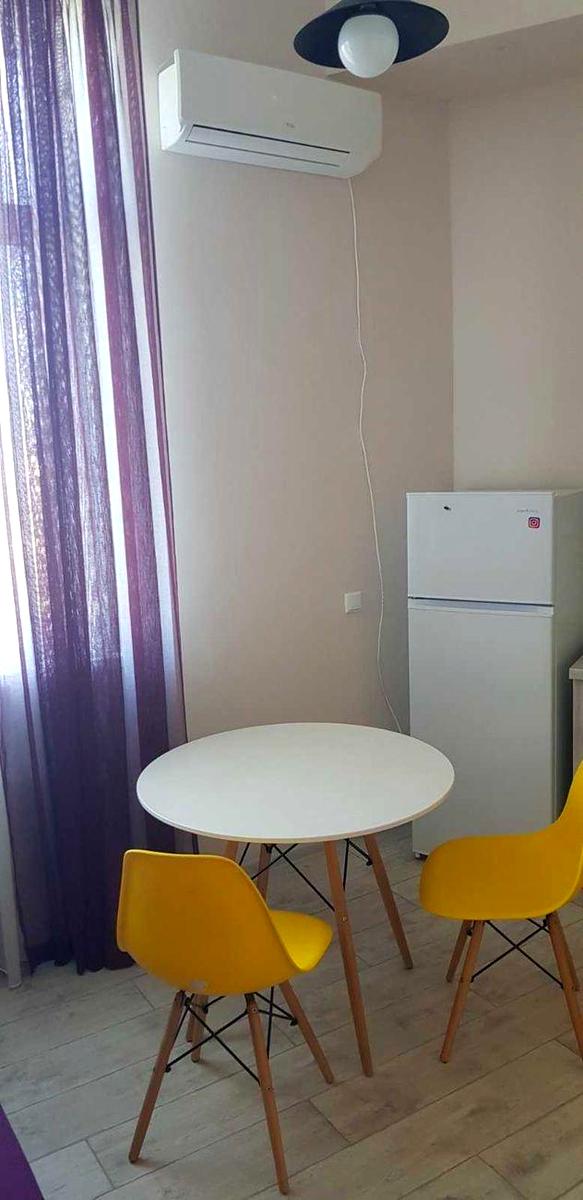 1870959612393978