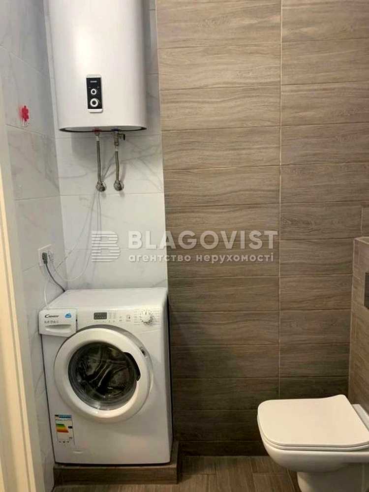 1870963828639317