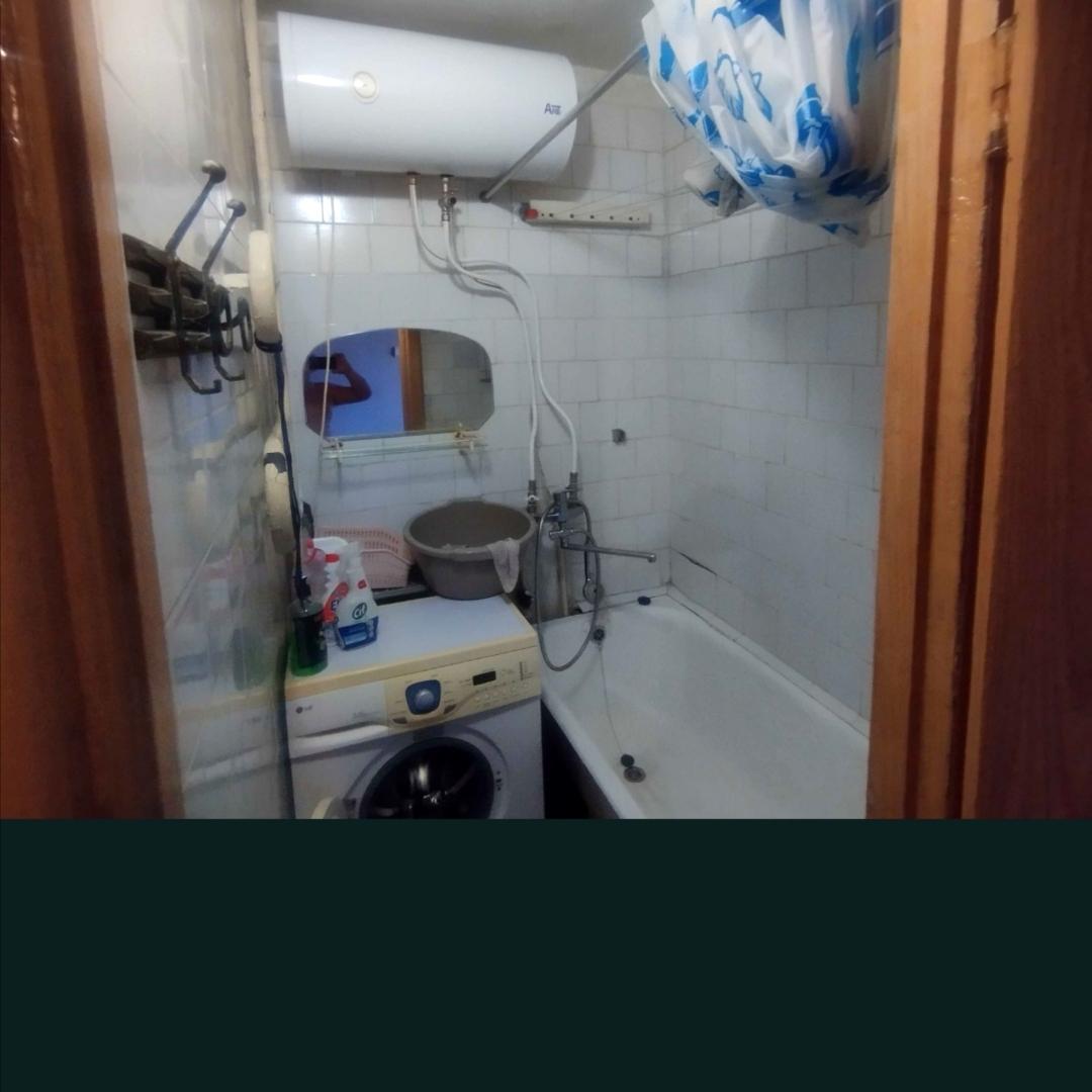 1870969674888109