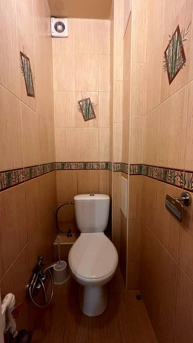 1870989837227397